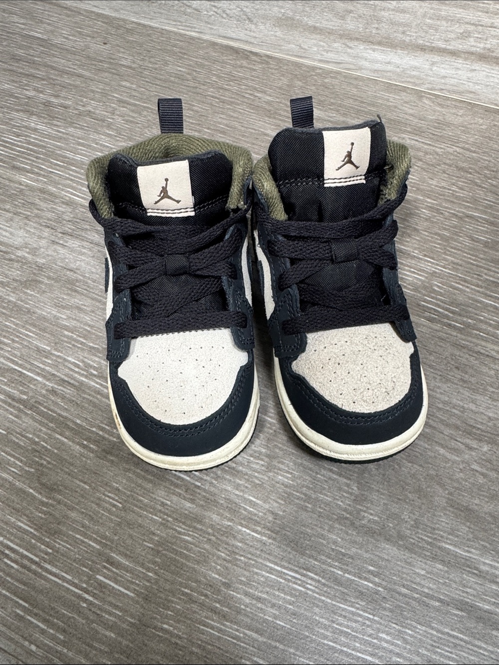 Jordan Kids Black and Cream High-Top Sneakers with Olive Lining